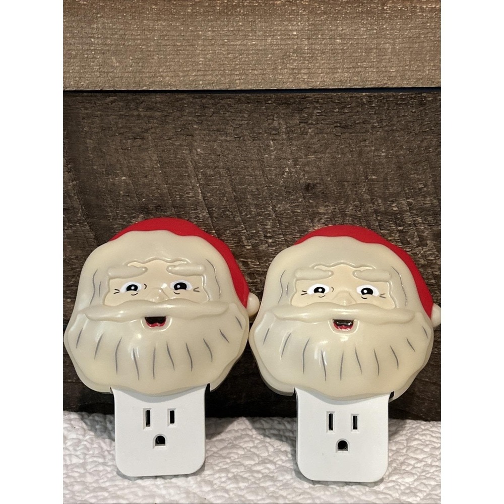 GE Lot Of 2 24 Hour‎ Outlet Timer Model GE5101 With Santa Face Cover